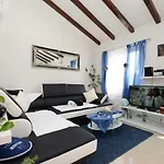 Separovic Vila *