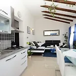 Separovic Vila